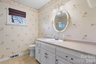 1306 Delwood Dr SW, Lenoir, NC 28645 - Photo 12