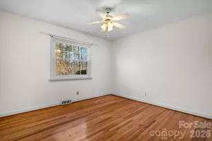 1306 Delwood Dr SW, Lenoir, NC 28645 - Photo 14