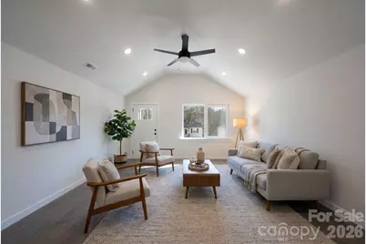 647 E Sharpe Street, Statesville, NC 28677 - Photo 6