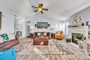 1959 8th St SE, Hickory, NC 28602 - Photo 6