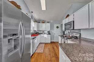 1959 8th St SE, Hickory, NC 28602 - Photo 14