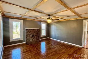 2733 Coldwater St, Connelly Springs, NC 28612 - Photo 4