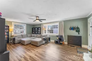 1072 5th St NE, Hickory, NC 28601 - Photo 6