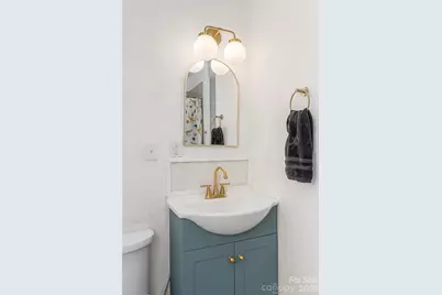 1072 5th Street NE, Hickory, NC 28601 - Photo 8