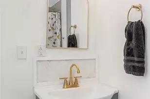 1072 5th St NE, Hickory, NC 28601 - Photo 8