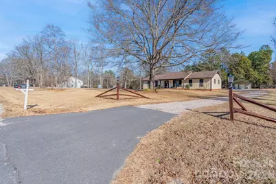1048 Croatoan Drive, Rock Hill, SC 29730 - Photo 4