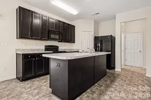 1526 Glenbar Ct, Clover, SC 29710 - Photo 4