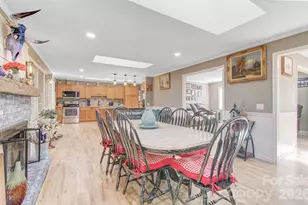 308 London Rd, Hendersonville, NC 28739 - Photo 8