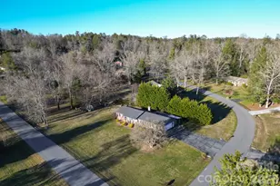 308 London Rd, Hendersonville, NC 28739 - Photo 2