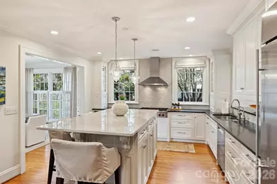 1555 Queens Road W, Charlotte, NC 28207 - Photo 14