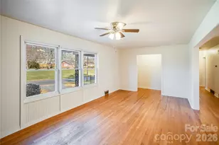 52 Broad St, Waynesville, NC 28786 - Photo 4