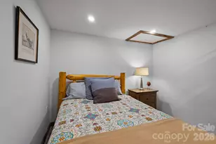 200 Aurora Dr, Asheville, NC 28805 - Photo 32