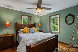 200 Aurora Dr, Asheville, NC 28805 - Photo 26