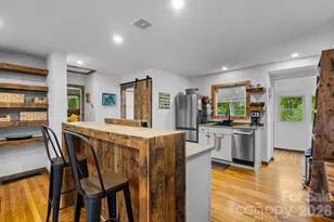 200 Aurora Dr, Asheville, NC 28805 - Photo 14