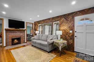 200 Aurora Dr, Asheville, NC 28805 - Photo 6