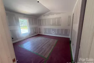 2019 Pineview Dr, Shelby, NC 28150 - Photo 6