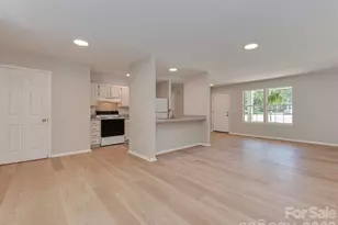 702 Selma Burke Ln, Matthews, NC 28105 - Photo 6