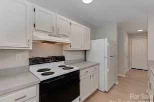 702 Selma Burke Ln, Matthews, NC 28105 - Photo 10