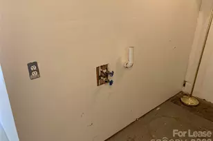 544 N Center St, Statesville, NC 28677 - Photo 6