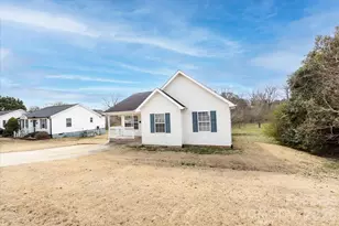 804 Caldwell St, Belmont, NC 28012 - Photo 2