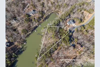 000 Indian Summer Lane #4, Mill Spring, NC 28756 - Photo 4