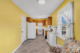 9607 Foggy Meadow Rd, Charlotte, NC 28269 - Photo 4