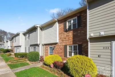 3126 Heathstead Place, Charlotte, NC 28210 - Photo 2