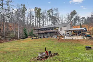 284 Paul Gosnell Rd, Marshall, NC 28753 - Photo 2