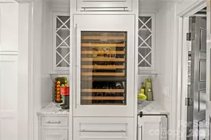 1935 Queens Rd W, Charlotte, NC 28207 - Photo 18