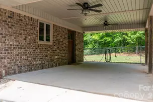 4586 Charlotte St, Conover, NC 28613 - Photo 6
