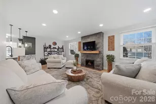 1002 S Brady Ave, Newton, NC 28658 - Photo 1