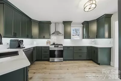 1002 S Brady Avenue, Newton, NC 28658 - Photo 4