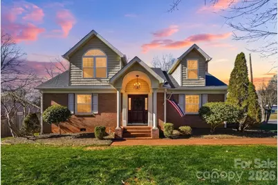 1002 S Brady Avenue, Newton, NC 28658 - Photo 1