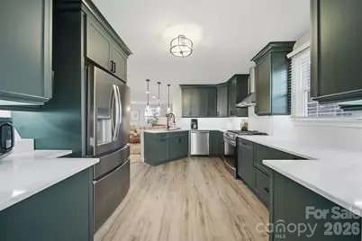 1002 S Brady Avenue, Newton, NC 28658 - Photo 8