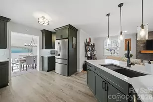 1002 S Brady Ave, Newton, NC 28658 - Photo 4