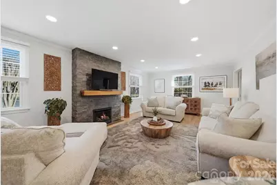 1002 S Brady Avenue, Newton, NC 28658 - Photo 14