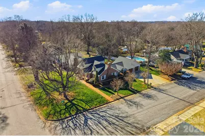 1002 S Brady Avenue, Newton, NC 28658 - Photo 38