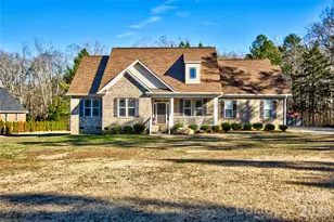 398 Kingsburry Rd, Clover, SC 29710 - Photo 1