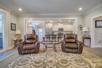 398 Kingsburry Road, Clover, SC 29710 - Photo 8