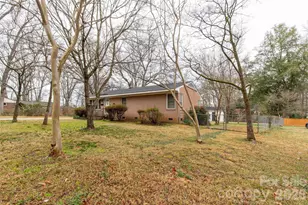 401 N Woodland Dr, Lancaster, SC 29720 - Photo 4