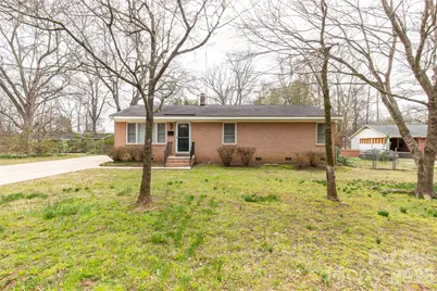 401 N Woodland Drive, Lancaster, SC 29720 - Photo 1