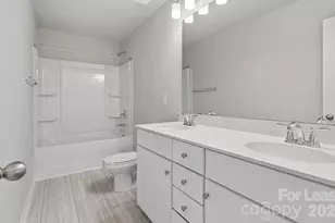 4213 Stoneygreen Ln, Charlotte, NC 28215 - Photo 6