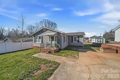 1118 N Frye Avenue, Newton, NC 28658 - Photo 2