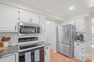 14604 Hanloch Ct, Charlotte, NC 28262 - Photo 18