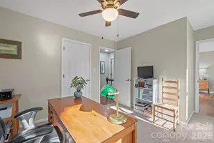 14604 Hanloch Ct, Charlotte, NC 28262 - Photo 30