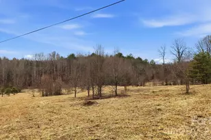 2630 Bluebird Ln, Lenoir, NC 28645 - Photo 6