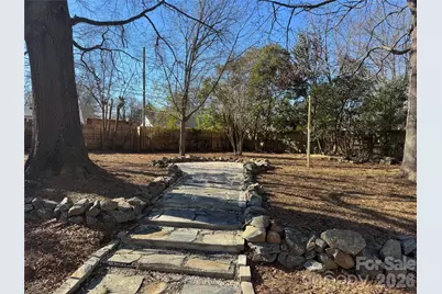 3900 Foxford Place, Charlotte, NC 28215 - Photo 6