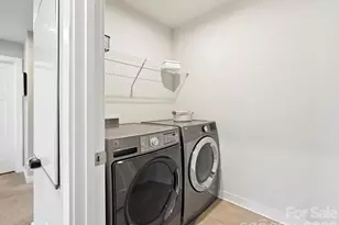 10440 Paper Birch Dr, Charlotte, NC 28215 - Photo 32