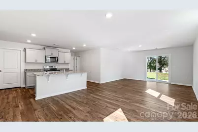 129 Lauren Lane, Hendersonville, NC 28792 - Photo 4