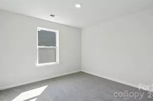 129 Lauren Ln, Hendersonville, NC 28792 - Photo 18